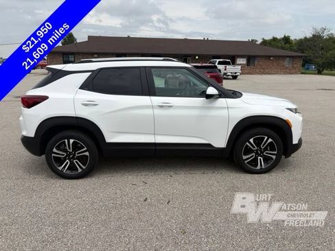 Used 2023 Chevrolet TrailBlazer LT w/ Convenience Package AWD/4WD image 7