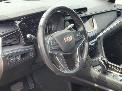 Used 2023 Cadillac XT5 Luxury AWD/4WD image 7