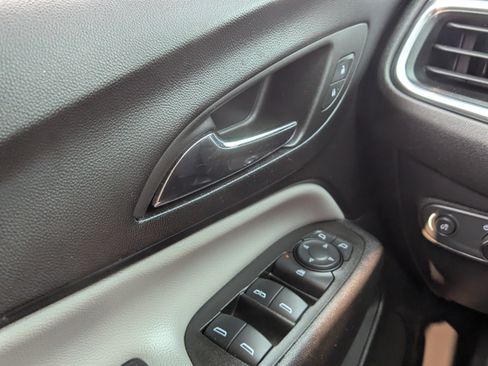 Used 2024 Chevrolet Equinox LS w/ LS Convenience Package FWD image 26