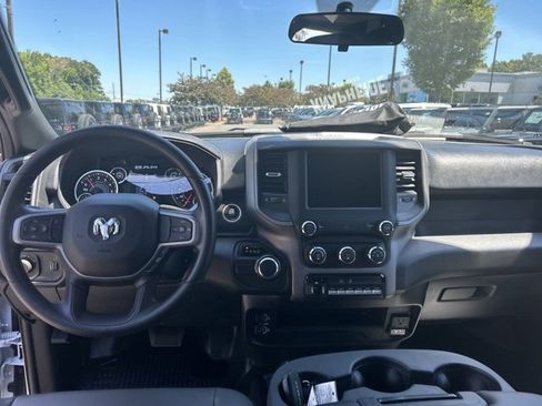 Used 2024 RAM 2500 Tradesman w/ Chrome Appearance Group image 21