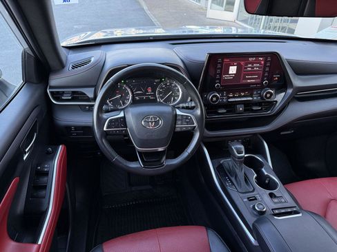 Certified 2022 Toyota Highlander XSE image 20