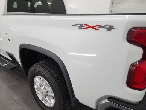 Used 2022 Chevrolet Silverado 2500 LTZ w/ Safety Package image 32