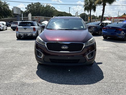 Used 2017 Kia Sorento LX image 8
