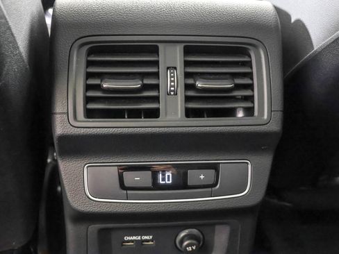 Used 2023 Audi Q5 2.0T Premium w/ Convenience Package AWD/4WD image 38