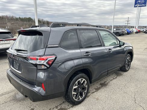 Used 2025 Subaru Forester Premium w/ Convenience Package #1 image 6