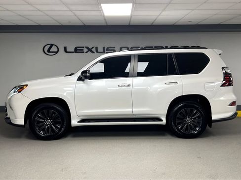 Used 2023 Lexus GX 460 Luxury w/ Sport Design Package AWD/4WD image 4