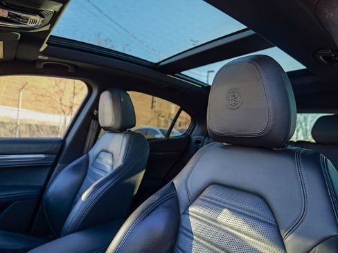 Used 2022 Alfa Romeo Stelvio Quadrifoglio w/ Active Assist Plus Package image 23