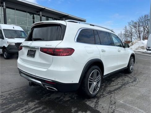 Used 2024 Mercedes-Benz GLS 450 4MATIC image 6