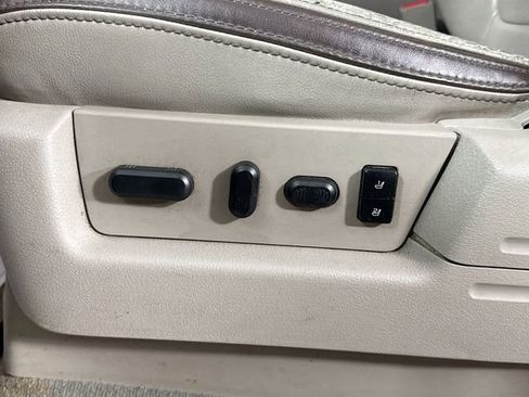 Used 2010 Ford F150 Lariat AWD/4WD image 22