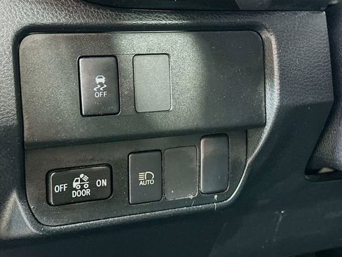 Used 2020 Toyota Tacoma SR5 image 10