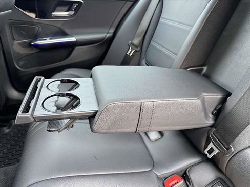 Used 2022 Mercedes-Benz C 300 C 300 4MATIC image 11