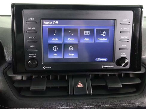 Used 2022 Toyota RAV4 LE image 34