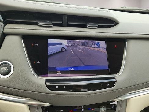Certified 2023 Cadillac XT5 Premium Luxury AWD/4WD image 17