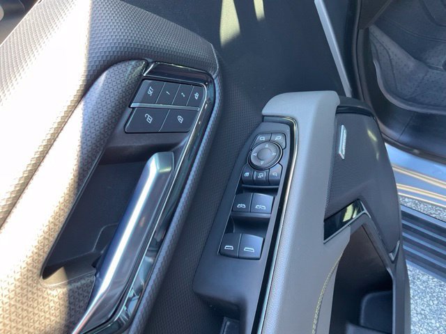 Used 2024 Chevrolet Silverado 2500 ZR2 w/ Technology Package AWD/4WD image 8