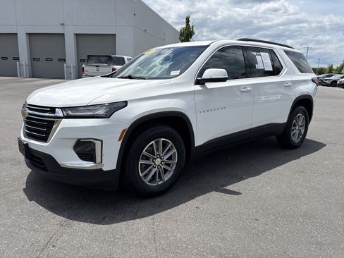 Used 2023 Chevrolet Traverse LT AWD/4WD image 5