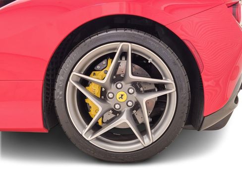 Used 2020 Ferrari F8 Tributo image 15