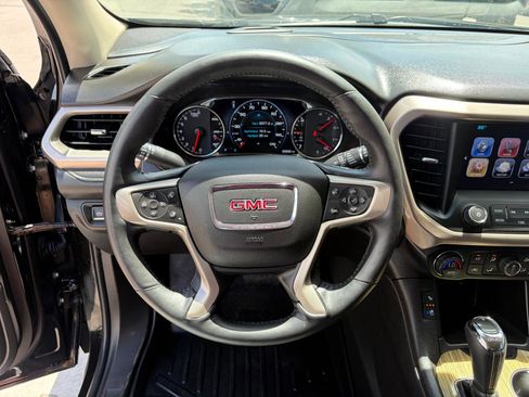 Used 2018 GMC Acadia Denali w/ Technology Package AWD/4WD image 18