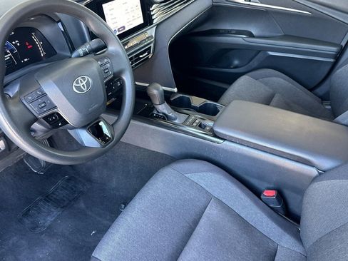 Certified 2025 Toyota Camry LE image 4