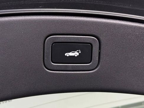 Used 2022 Jaguar F-TYPE P450 image 17