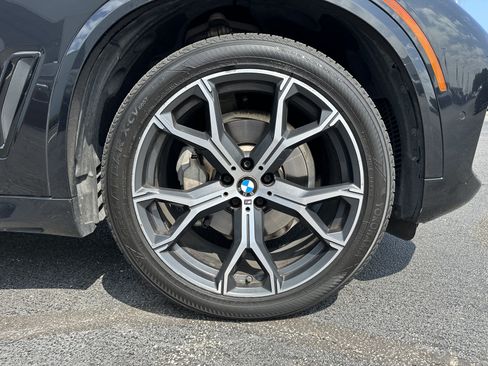 Used 2019 BMW X5 xDrive40i w/ M Sport Package AWD/4WD image 15