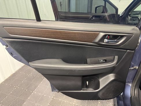 Used 2016 Subaru Legacy 2.5i Limited AWD/4WD image 16