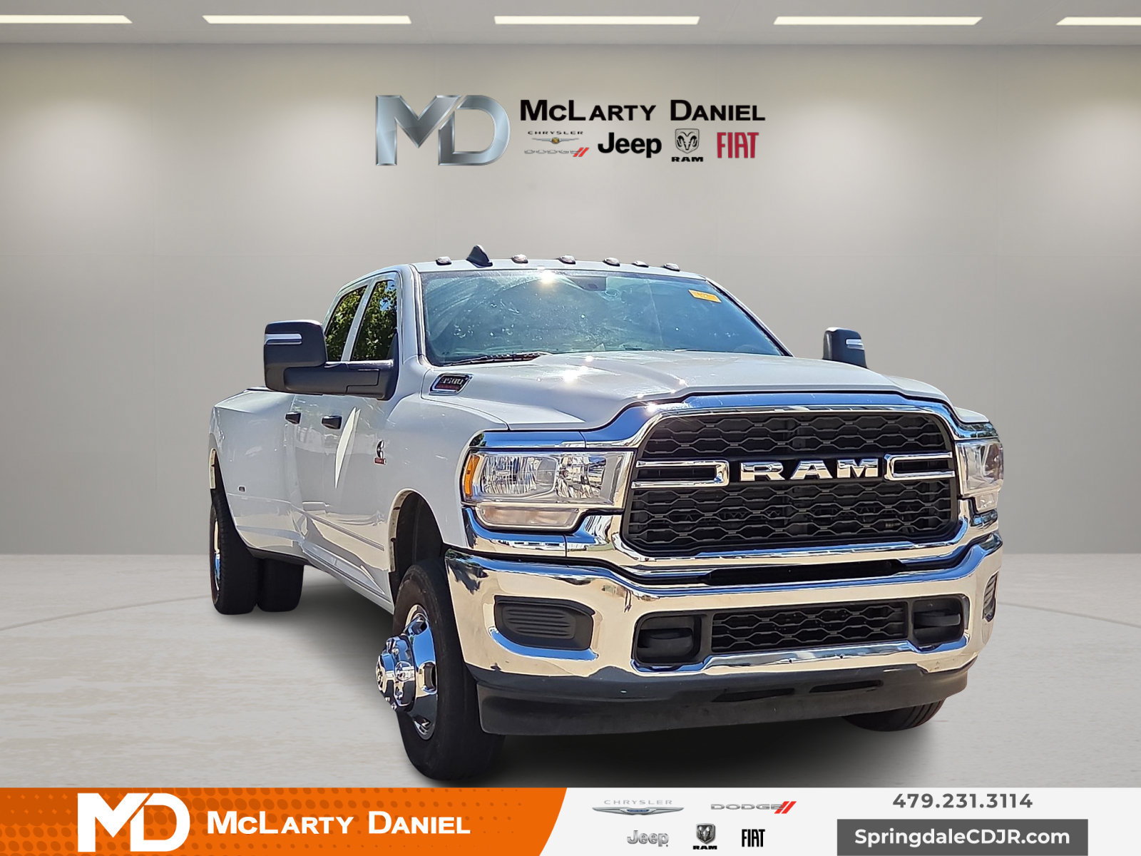 Used 2024 RAM 3500 Tradesman w/ Chrome Appearance Group AWD/4WD image 1