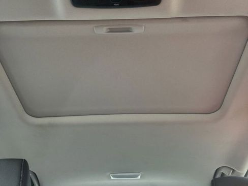 Used 2023 Nissan Altima 2.5 SV w/ SV Premium Package image 3