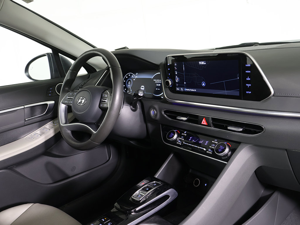 Certified 2023 Hyundai Sonata Limited FWD image 30
