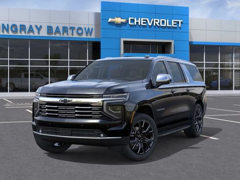 New 2026 Chevrolet Suburban Premier RWD image 8