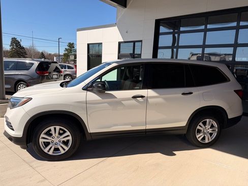 Used 2018 Honda Pilot LX image 4