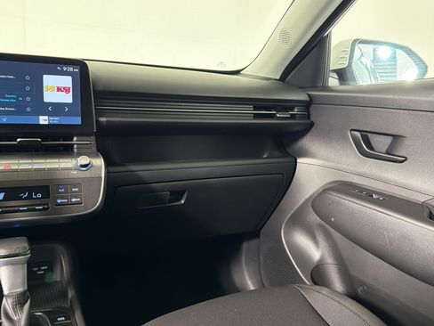 Used 2025 Hyundai Kona SEL FWD image 27