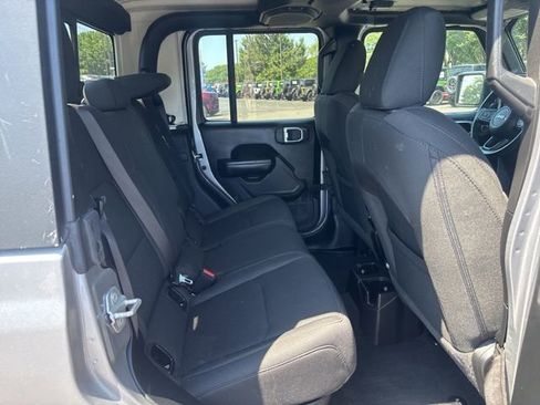 Used 2020 Jeep Gladiator Sport w/ Quick Order Package 24S AWD/4WD image 17
