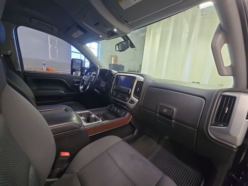 Used 2015 GMC Sierra 1500 SLE w/ SLE Value Package image 30