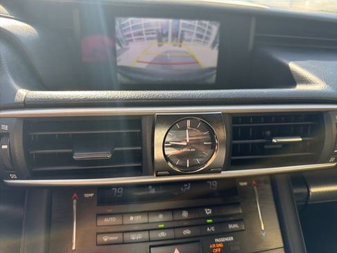 Used 2018 Lexus IS 300 image 5