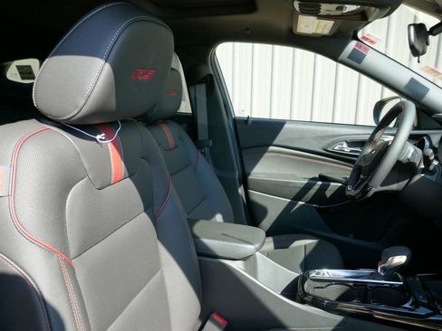 New 2026 Chevrolet Trax RS w/ Sunroof Package image 8