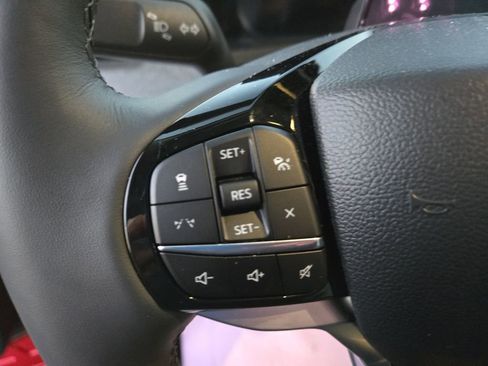 Used 2025 Ford Explorer Platinum w/ Ultimate Package image 18