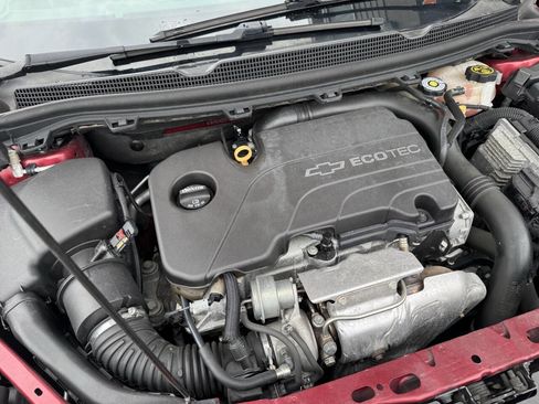 Used 2017 Chevrolet Cruze LT w/ Convenience Package FWD image 11