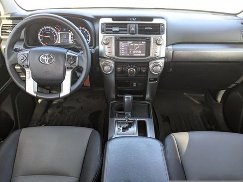 Used 2017 Toyota 4Runner SR5 Premium image 17