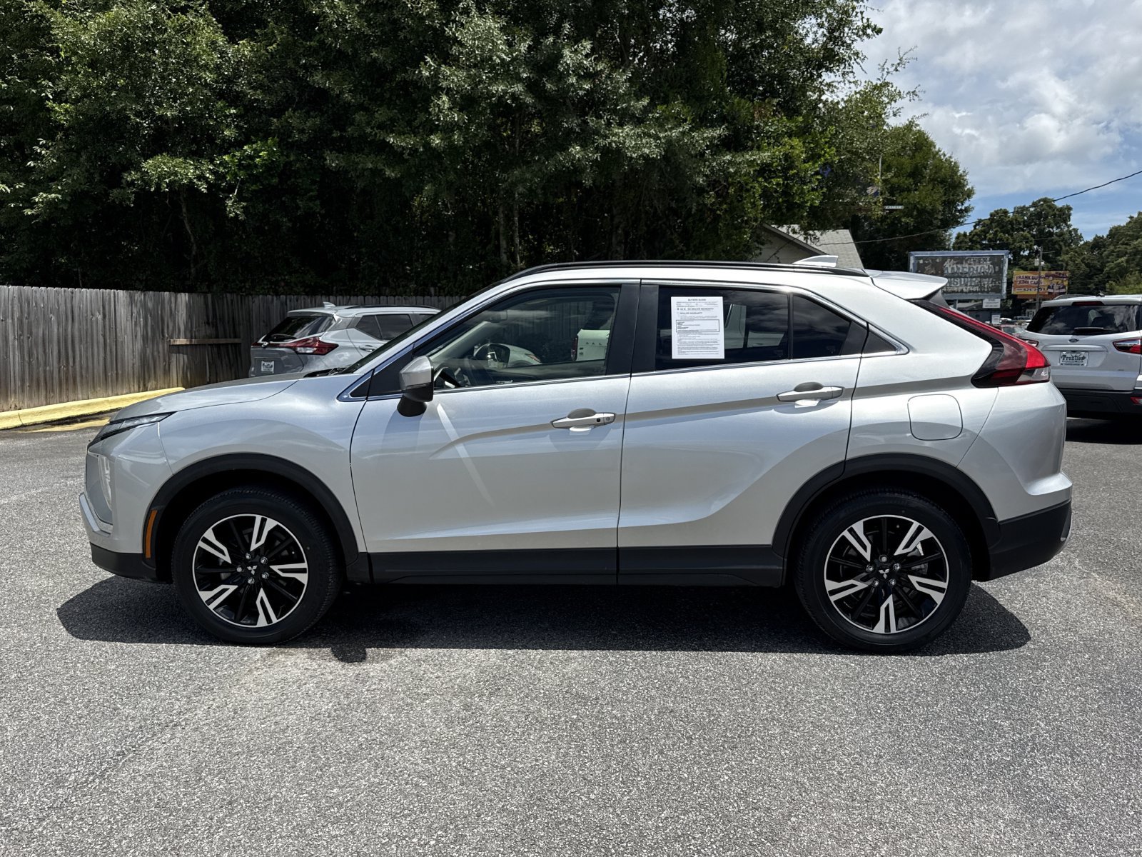 Used 2024 Mitsubishi Eclipse Cross SE AWD/4WD image 2