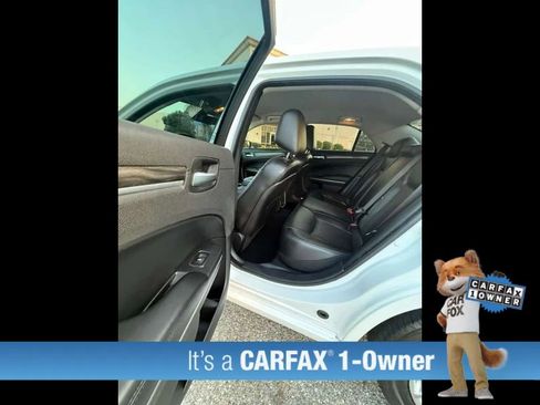 Used 2021 Chrysler 300 Touring L RWD image 24