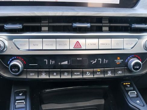 Used 2024 Kia Telluride EX X-Line image 18