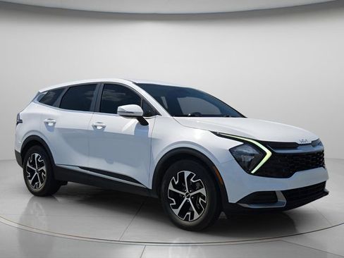 Used 2023 Kia Sportage EX image 5