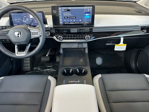 New 2026 Honda Prologue Touring image 15