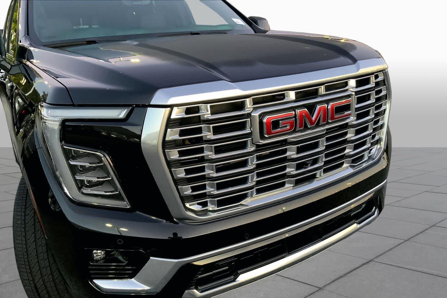 Used 2025 GMC Yukon Denali w/ Denali Reserve Package AWD/4WD image 27