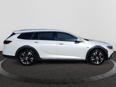 Used 2018 Buick Regal Essence w/ Driver Confidence Package #1 AWD/4WD image 8