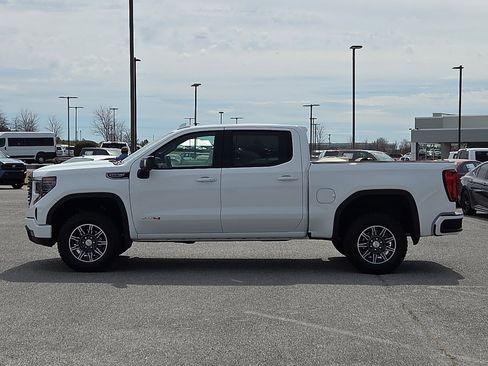 Used 2025 GMC Sierra 1500 AT4 image 3