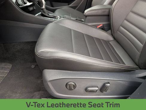 Used 2024 Volkswagen Jetta SE FWD image 16