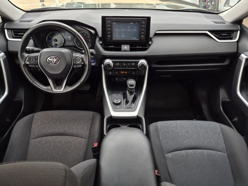 Used 2019 Toyota RAV4 XLE image 32