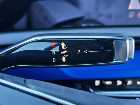 New 2025 Cadillac Optiq Sport 1 image 28