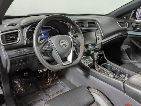 Used 2023 Nissan Maxima SR w/ Sport Mat Group image 15